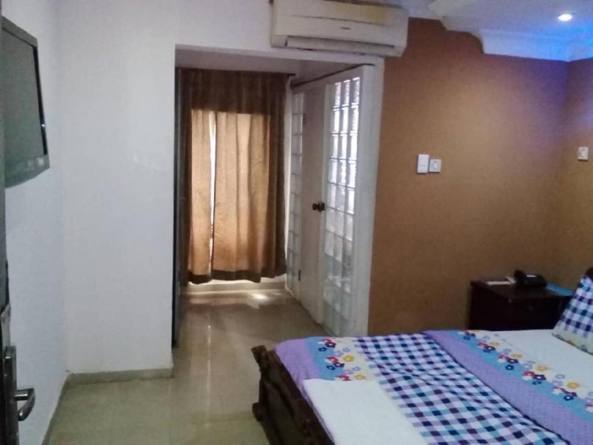 Theodawn Hotels @ Suite 29 Ikeja Exterior foto