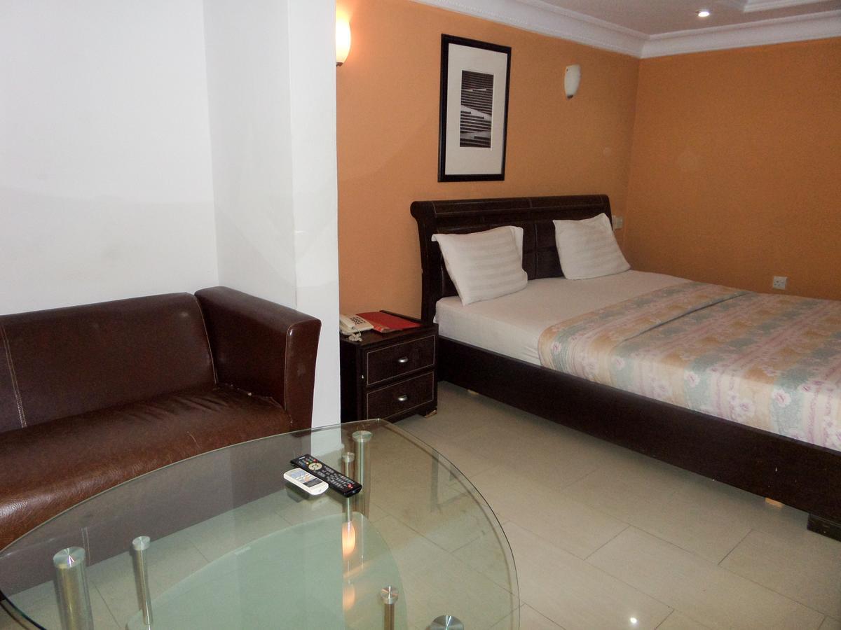 Theodawn Hotels @ Suite 29 Ikeja Exterior foto