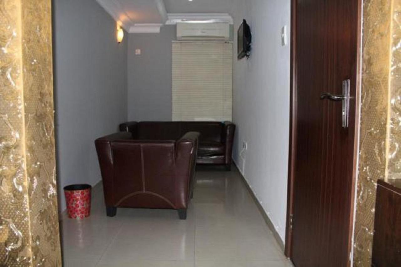 Theodawn Hotels @ Suite 29 Ikeja Exterior foto